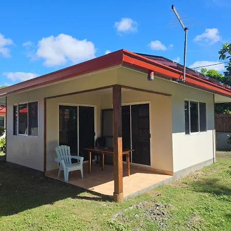 Miki Miki Surf Lodge